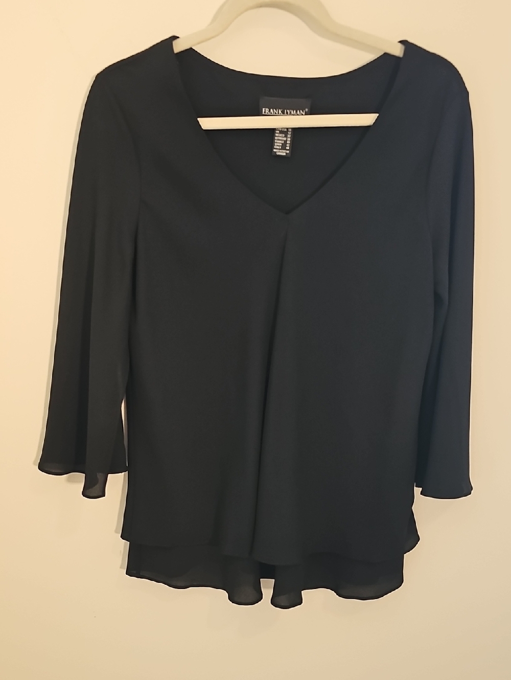 Frank Lyman‎ Design Black V-Neck Layered Chiffon Blouse. Size 10. Split Sleeves.
